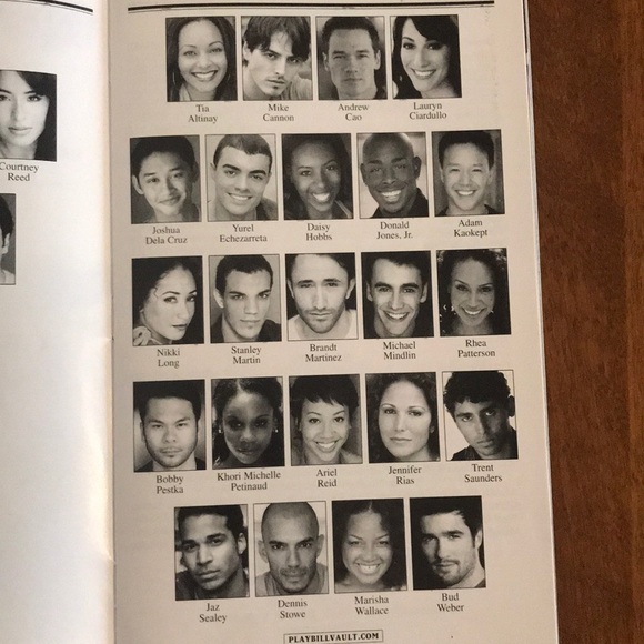 Aladdin PRIDE PLAYBILL - Picture 4 of 6